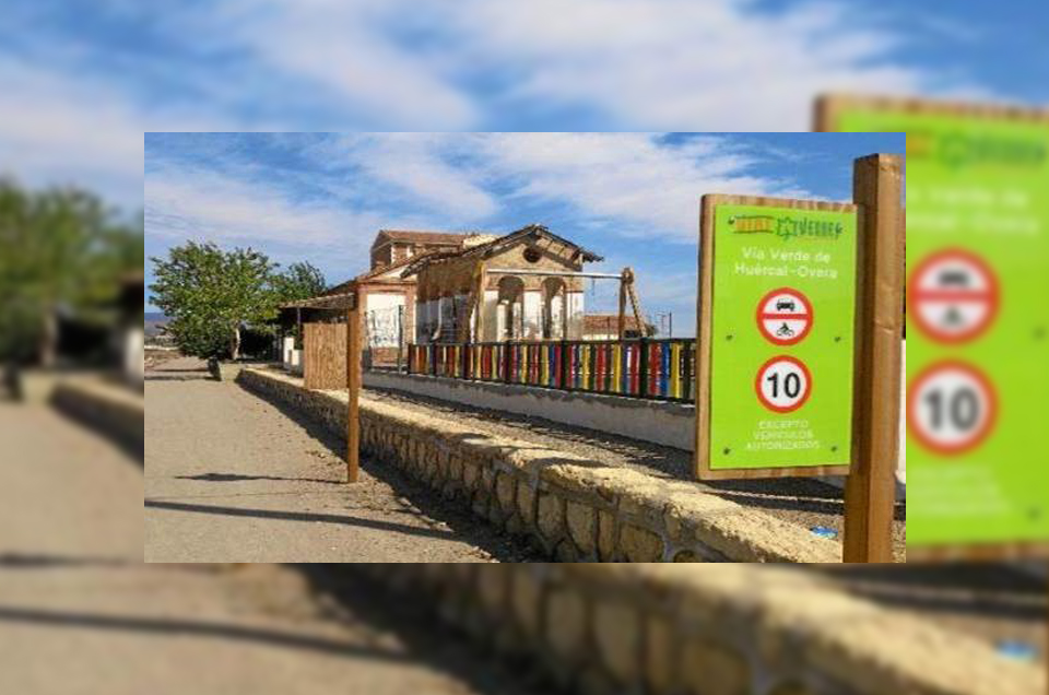Nuevos usos para la antigua estacin de tren de Hurcal-Overa (Almera)